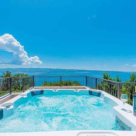 Betelgeuse * Jesenice (Split-Dalmatia)