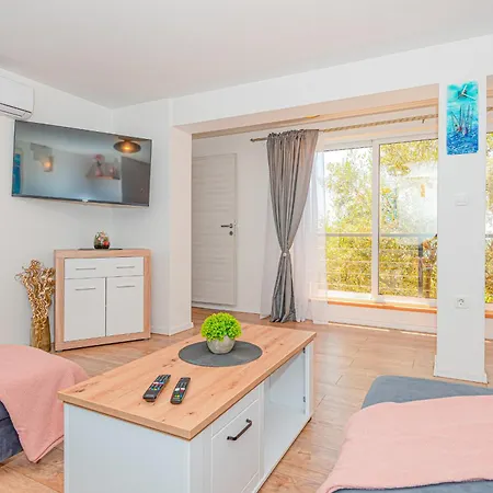 Betelgeuse Villa *